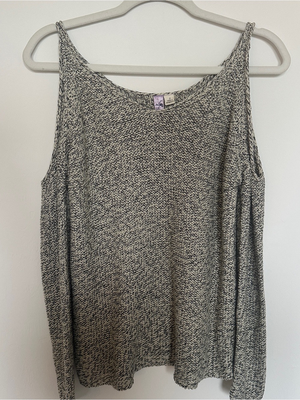 Alya - Cold Shoulder Grey Sweater